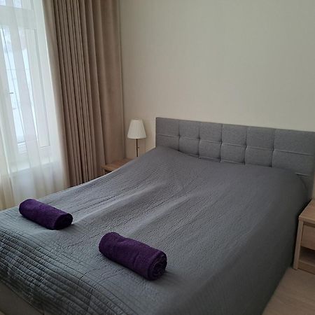 Emajoe Keeltekool Apartment Тарту Экстерьер фото