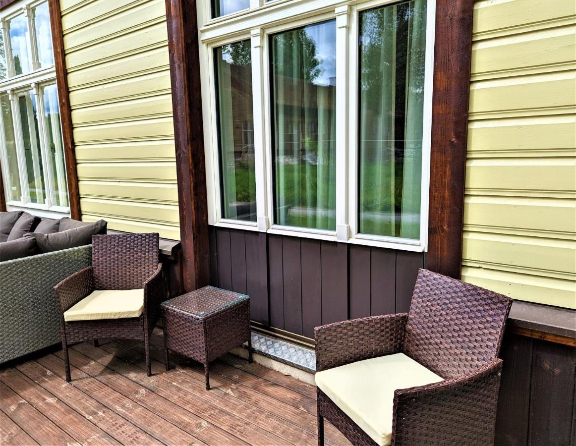 Emajoe Keeltekool Apartment Тарту Экстерьер фото