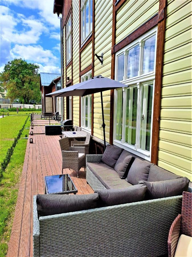 Emajoe Keeltekool Apartment Тарту Экстерьер фото