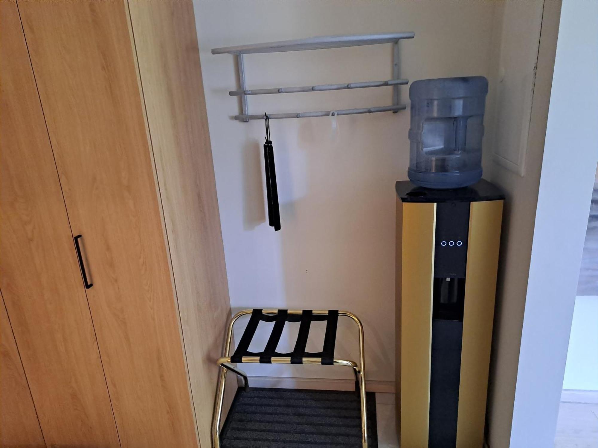 Emajoe Keeltekool Apartment Тарту Экстерьер фото