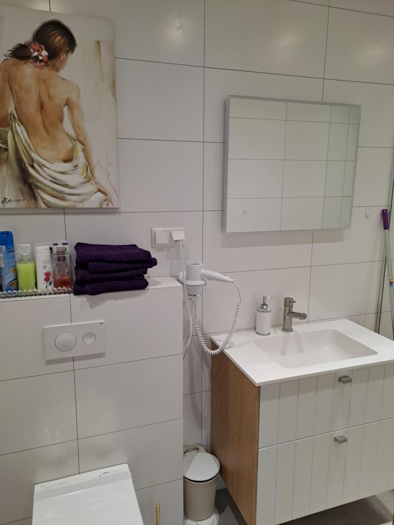 Emajoe Keeltekool Apartment Тарту Экстерьер фото