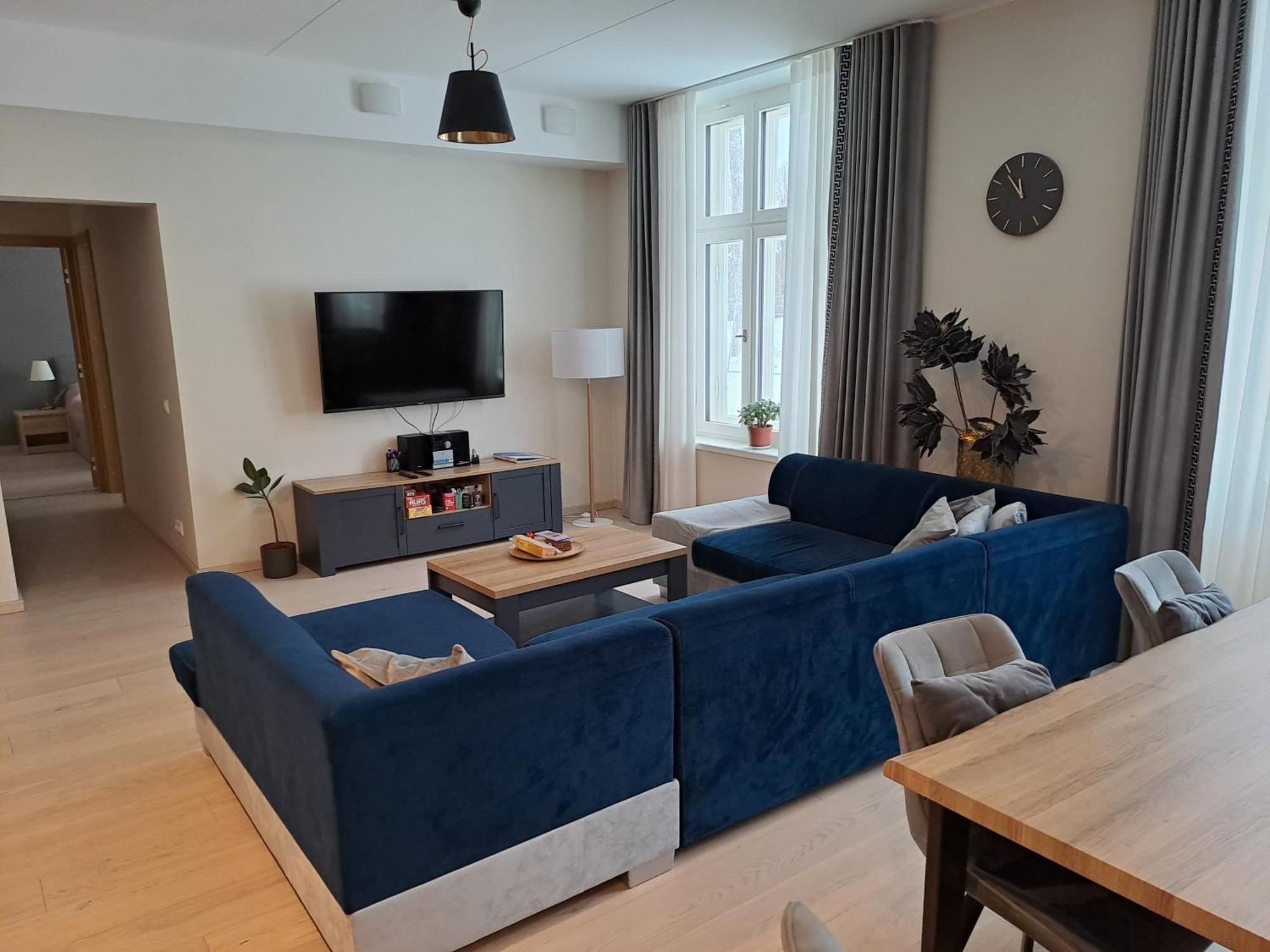 Emajoe Keeltekool Apartment Тарту Экстерьер фото